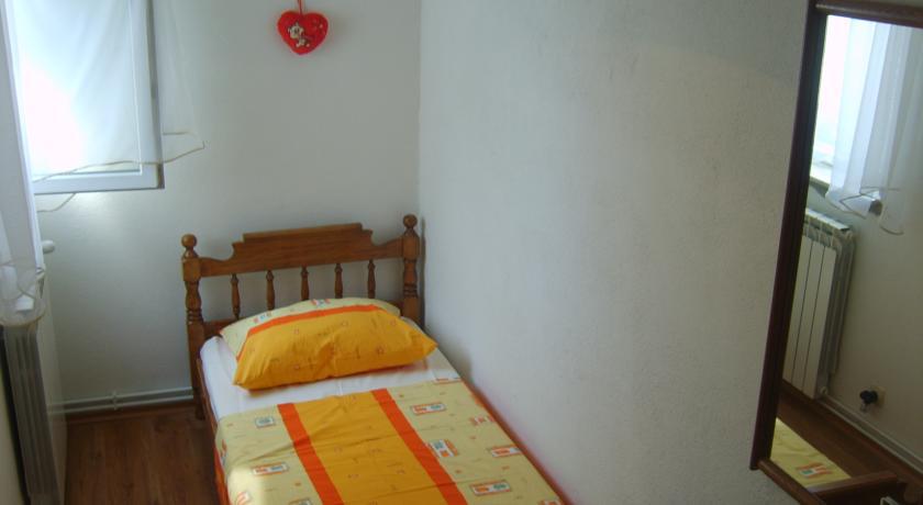 Apartments Iva Alla トロギール 部屋 写真