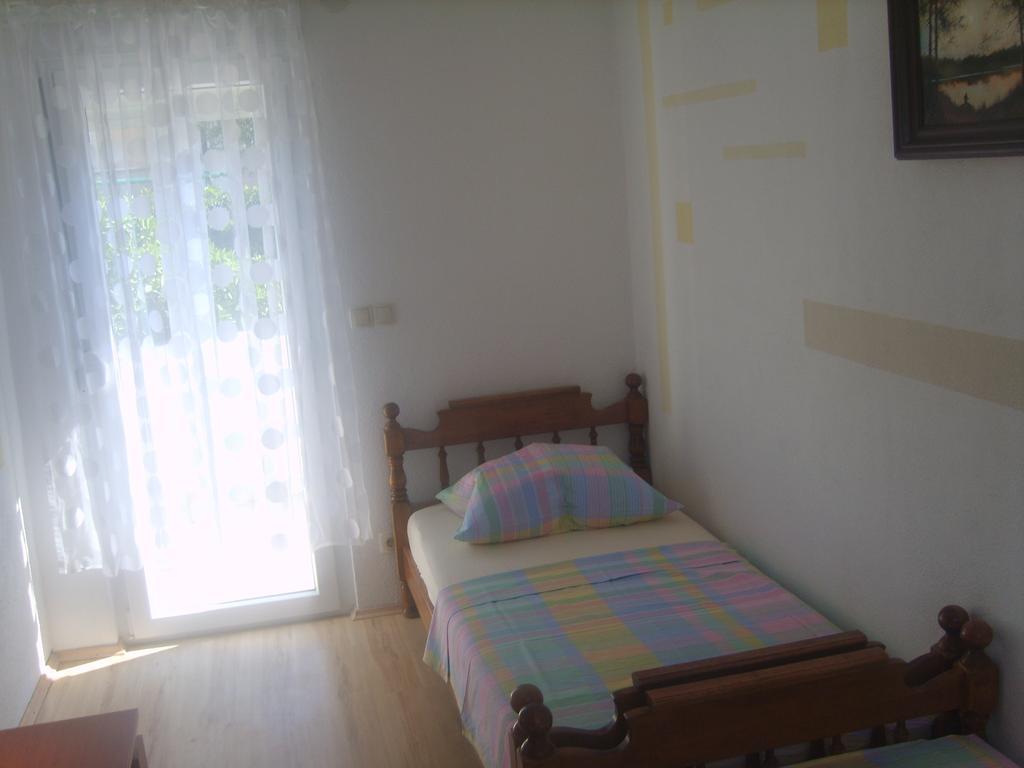 Apartments Iva Alla トロギール 部屋 写真