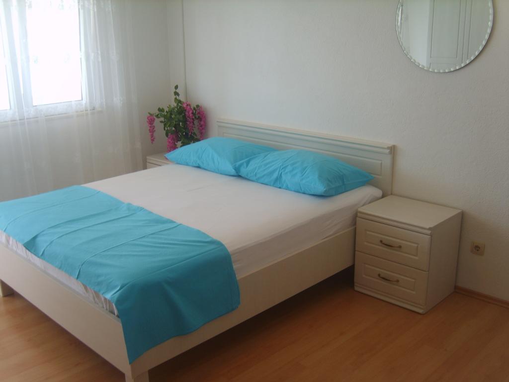 Apartments Iva Alla トロギール 部屋 写真