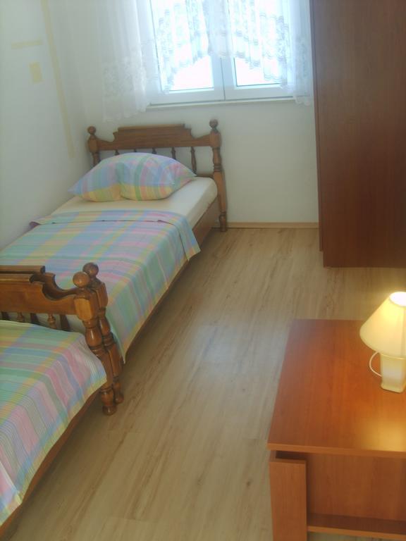 Apartments Iva Alla トロギール 部屋 写真