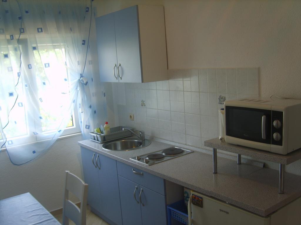 Apartments Iva Alla トロギール 部屋 写真