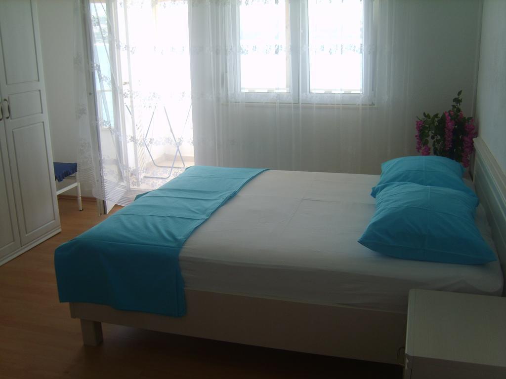Apartments Iva Alla トロギール 部屋 写真